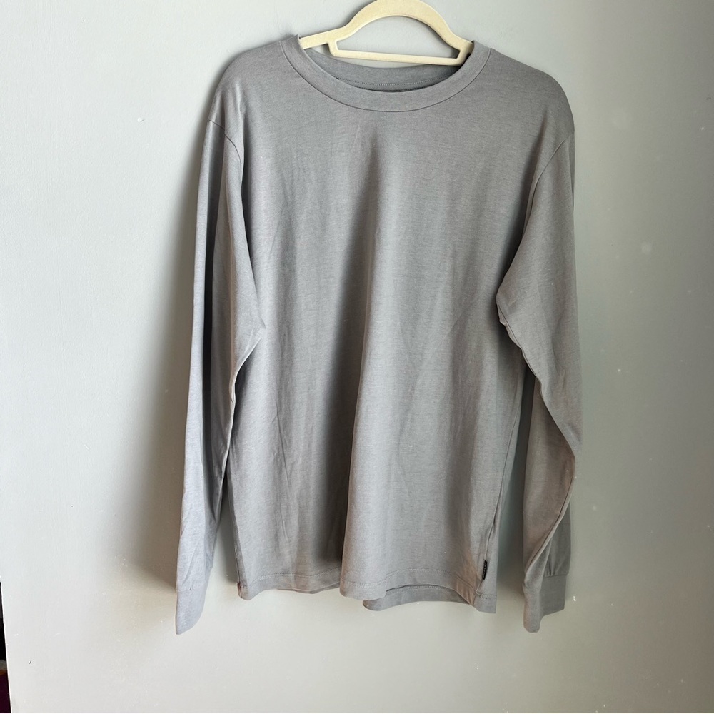 JACHS New York Men's Grey Crew Neck Long Sleeve Tee Shirt size Medium NWOT